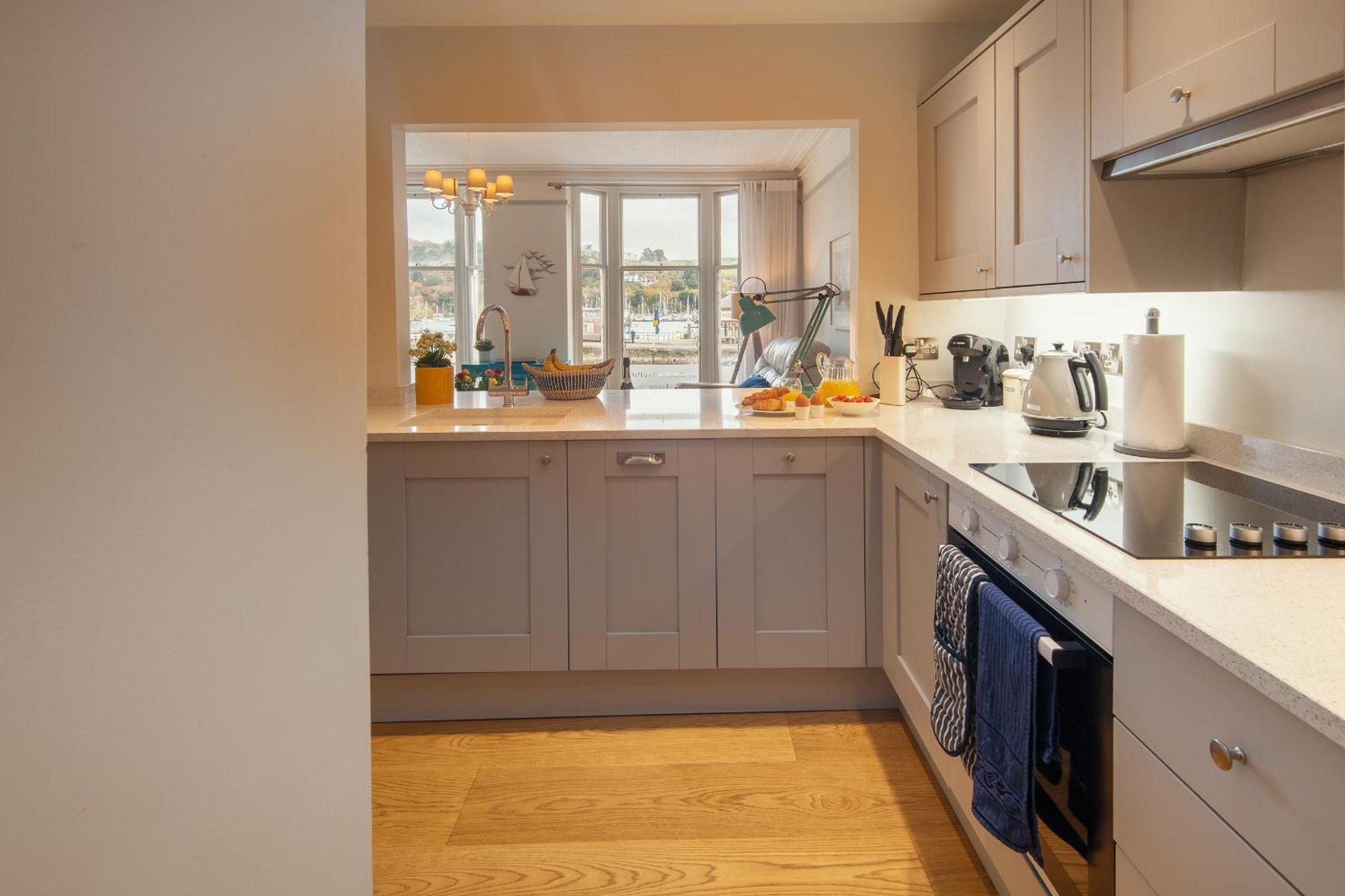 Harbour Living Dartmouth Exterior foto